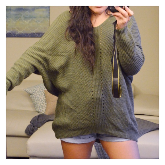 Charlotte Russe Sweaters - Charlotte Russe®️ OverSized Sweater